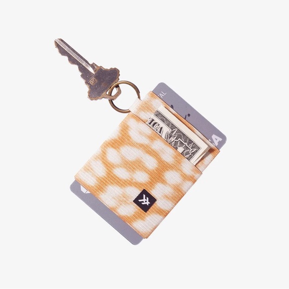 Thread Wallet and wrist lanyard Reese color NWT - Picture 7 of 8